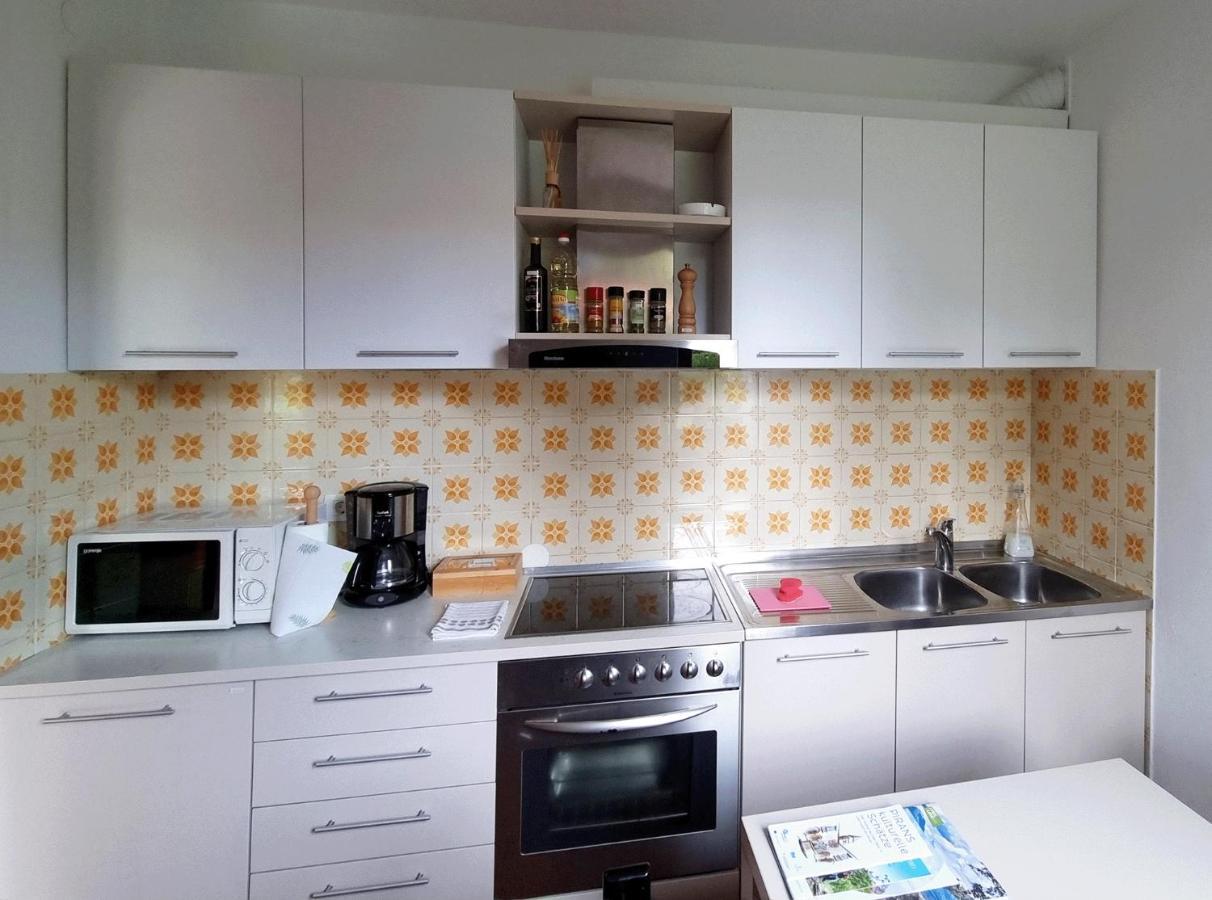Beautiful Apartment With Picturesque View And Free Parking Portorož Exterior foto